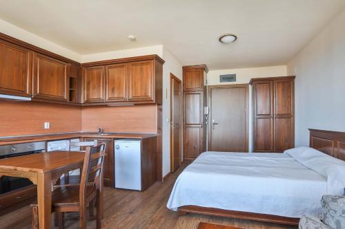 Pirin Golf & Country Club Apartments Complex