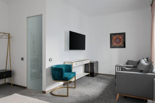 The Square Hotel