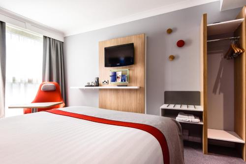 Holiday Inn Express London - Stansted Airport