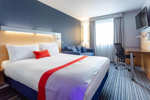 Holiday Inn Express Dunfermline