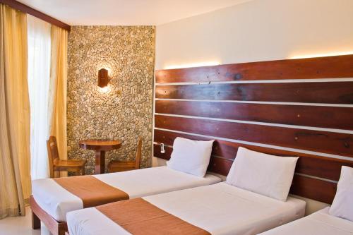 Caluwayan Palm Island Resort & Restaurant