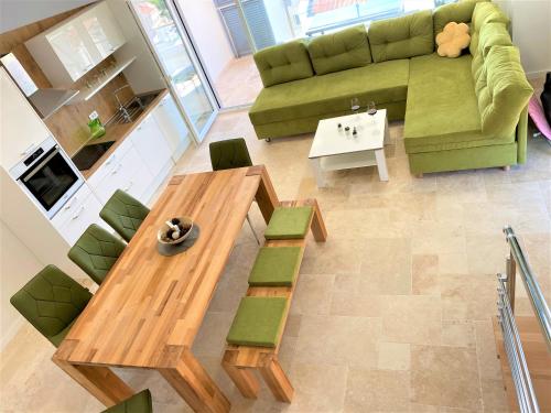 Villa M - Your business & holiday apartment in Sibenik