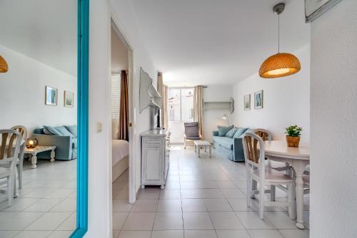 Hauzify I Apartaments Sot del Morer