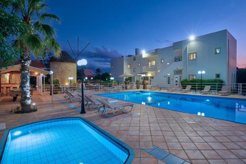 Mylos Apartments