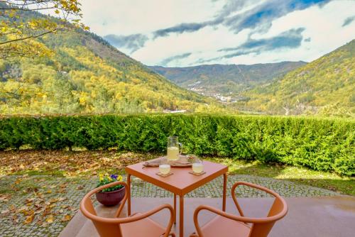 Solar Da Castanha-Forest House