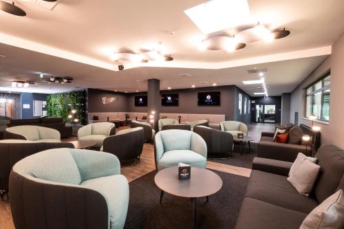Feel Good Club & Hotel