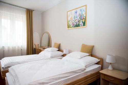 Hozam Hotel