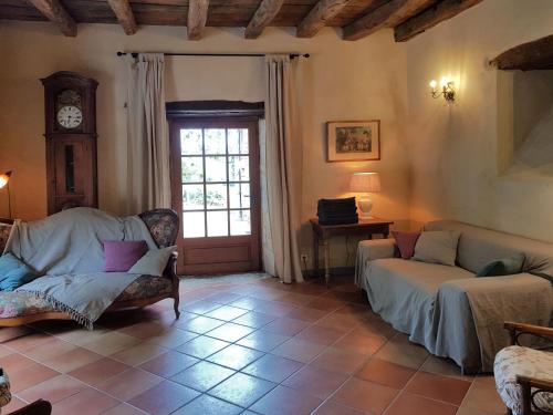 Farmhouse in Saint-Cernin with Pool & Views