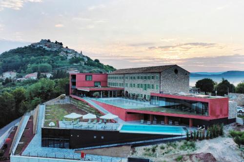 Roxanich Wine & Heritage Hotel 