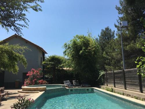 Hôtel La Fête En Provence
