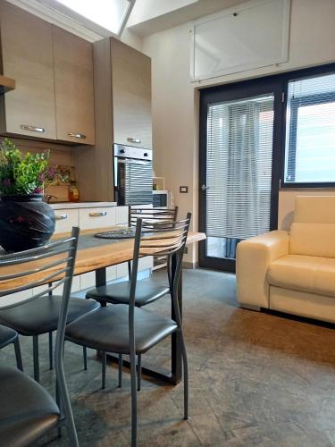 ART DECO city center near the beach