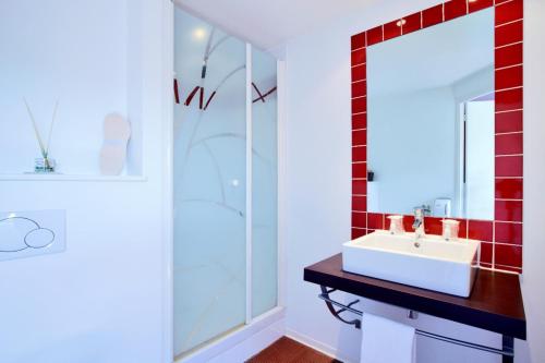 Hotel Kyriad Rouen Nord - Mont Saint Aignan