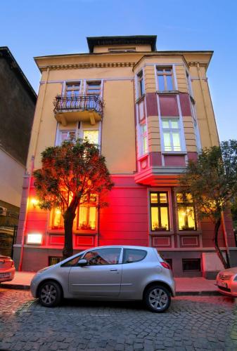 Guest House 32