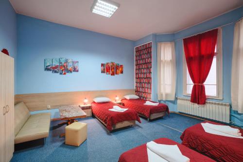 Guest House 32