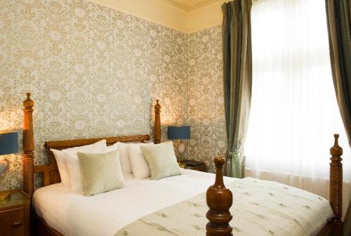 Brooks Guesthouse