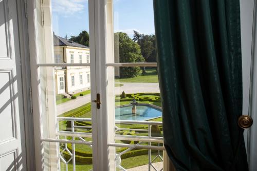 Karolyi Kastely Fehervarcsurgo