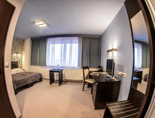 Hotton Hotel