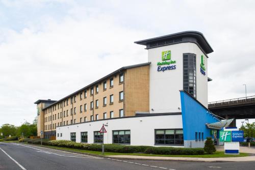 Holiday Inn Express Glasgow Airport