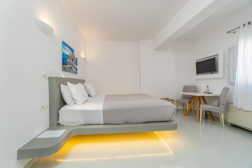 Central Fira Hotel