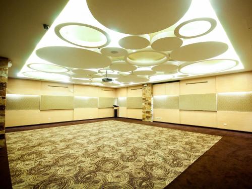 Go Hotels Iloilo