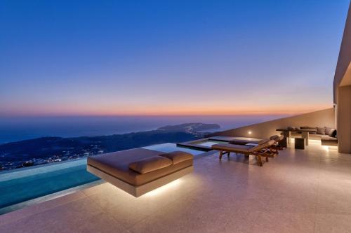 Santorini Sky Luxury Resort