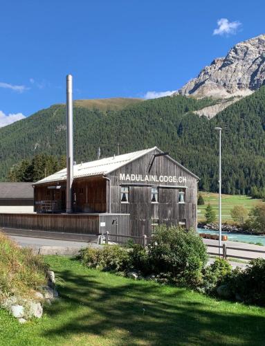 Madulain Lodge