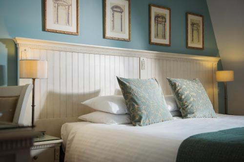 Trenython Manor Resort