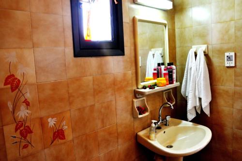 Heliotrope Apartments