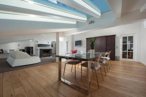 Q! Hotel Maria Theresia