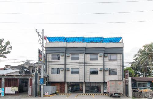 Bhive Hotel by RedDoorz