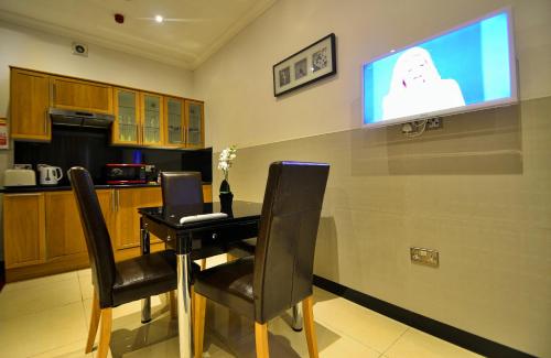 Hyde Park Apartments