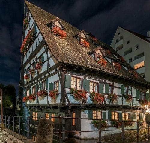 Hotel Schiefes Haus