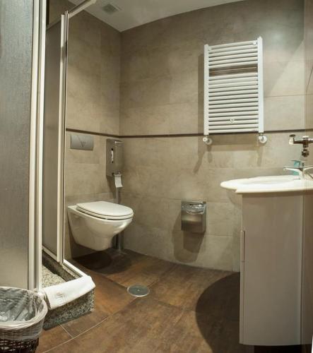 Hostal CH Victoria Alojamientos