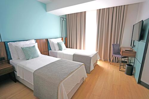 Leaf Port Boutique Hotel