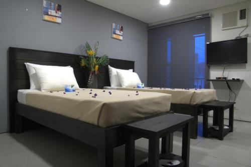 Jade Hotel and Suites Makati