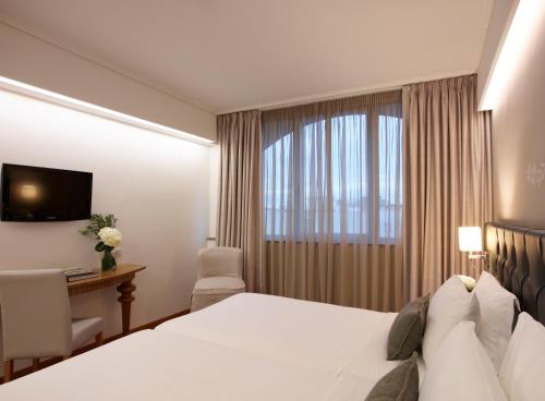 Titania Hotel Athens
