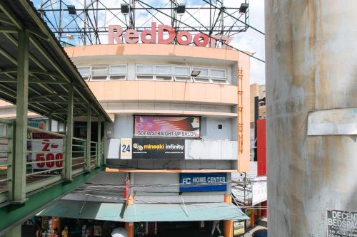 C Plaza Residences by RedDoorz