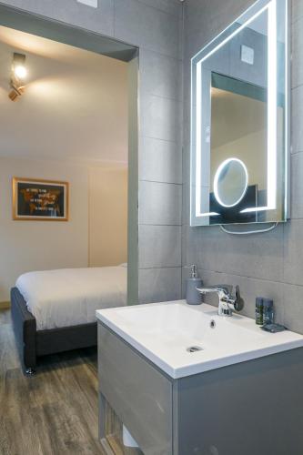 Number 11 By The Warren Collection