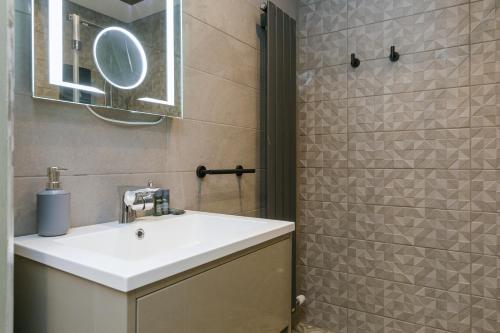 Number 11 By The Warren Collection