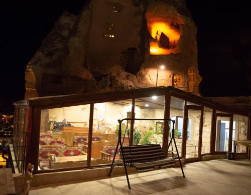Zeus Cave Suites