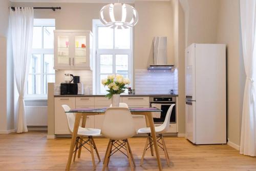 Modern & Spacious 80m2 Apartment in Riga Old Town