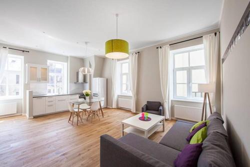 Modern & Spacious 80m2 Apartment in Riga Old Town
