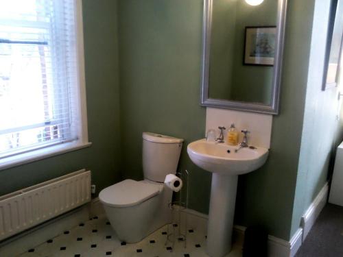 Holywell Guest House