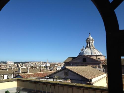 Navona Queen