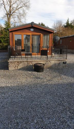 Debran Lodge