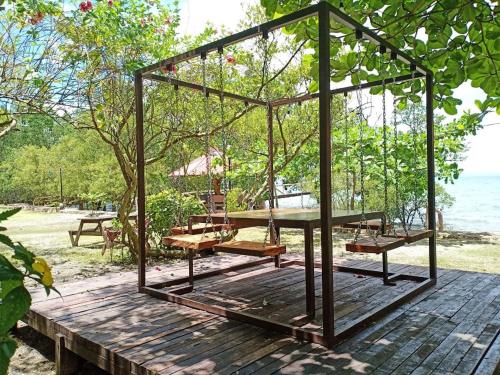 Reddoorz Plus @ Costa Roca Balamban