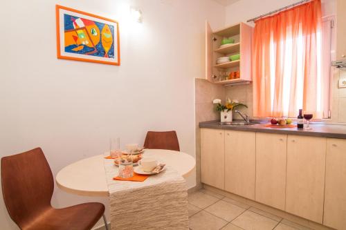 Split Inn Apartments and Rooms - Apartment Vicko (PID: 5)