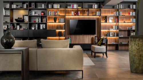 Coast Hotel & Spa