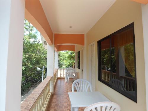 Menchus Pension House