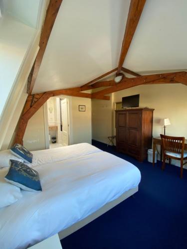 Bridges House Hotel